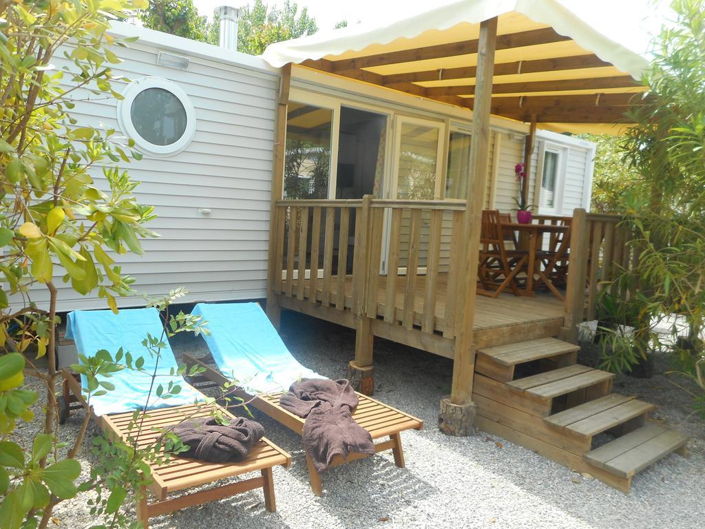 Vic'S Land Holidays Grimaud Rom bilde
