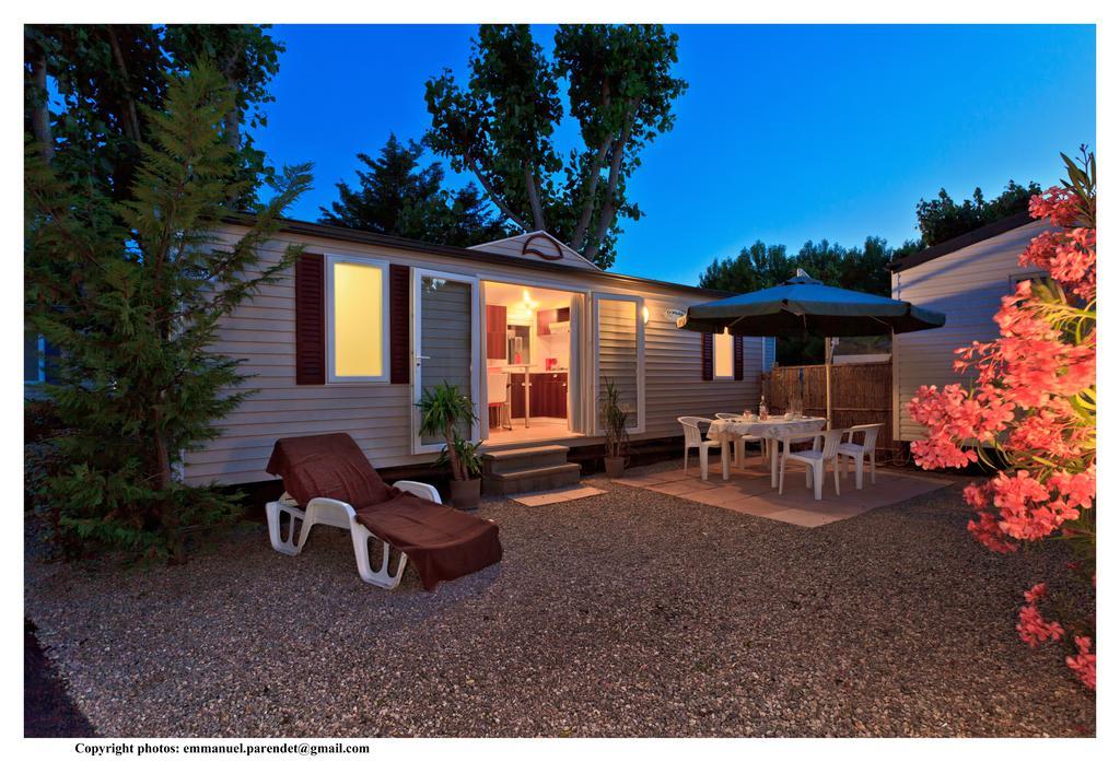 Vic'S Land Holidays Grimaud Eksteriør bilde